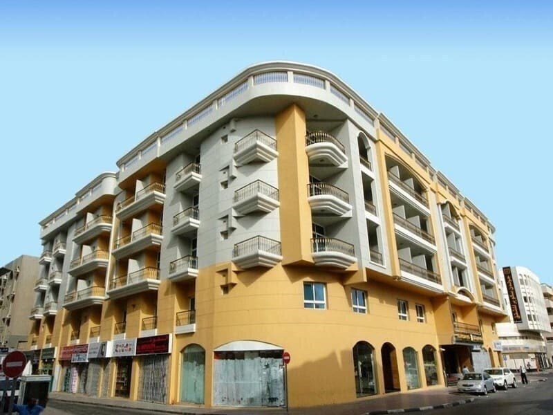 Отель Golden Square Hotel Apartments апартаменты