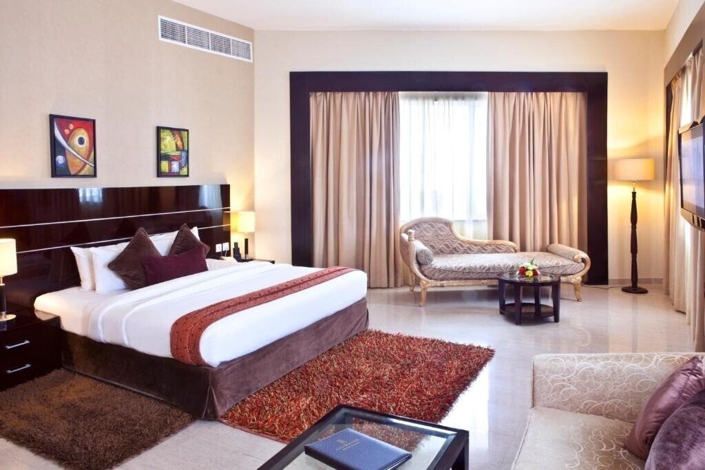 Фото Landmark Riqqa 4*