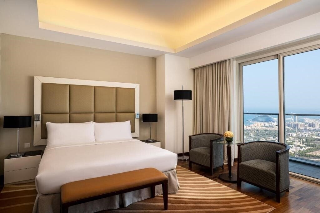 Фото La Suite Dubai Hotel & Apartments 4*