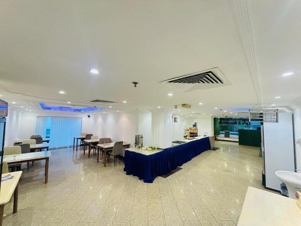 Картинка Queen'S 2*