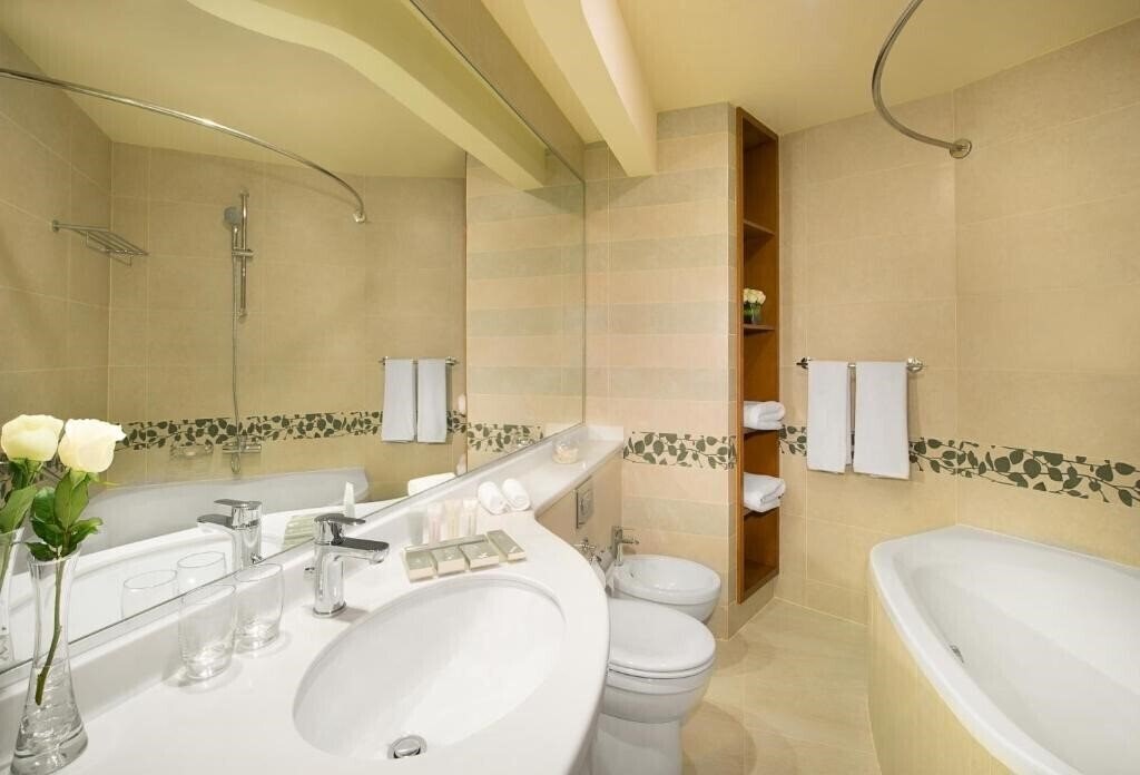 Фотография City Seasons Towers Hotel Dubai 4*