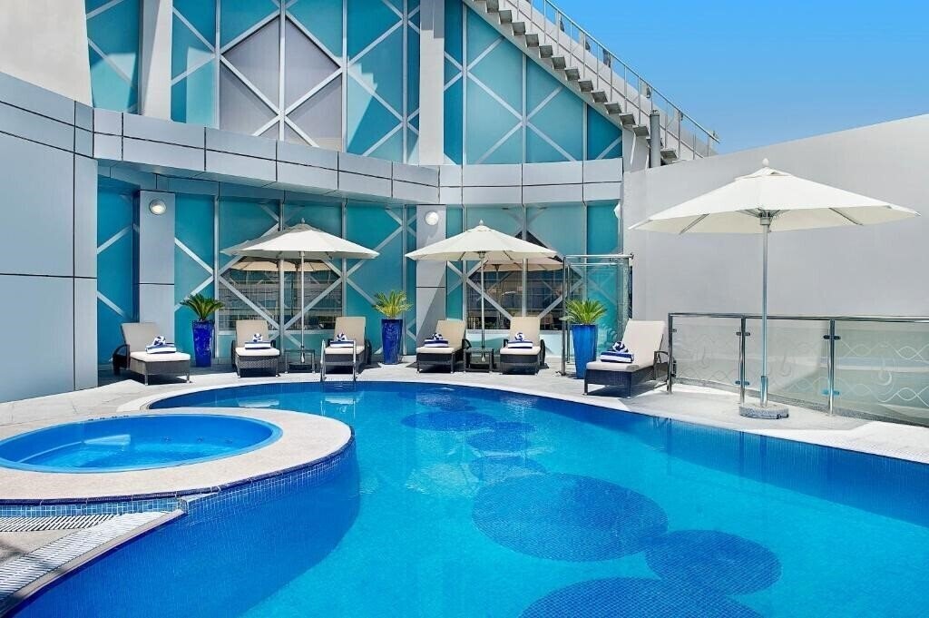 Изображение City Seasons Towers Hotel Dubai 4*