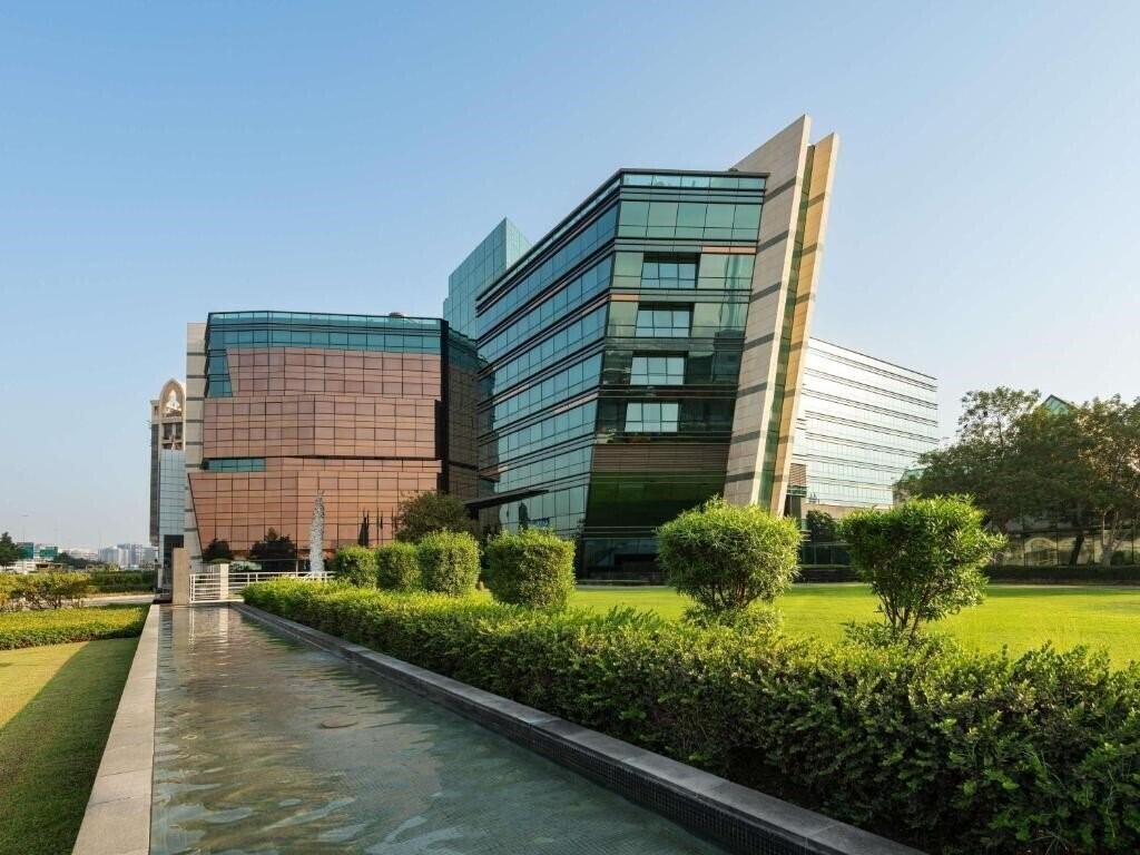 Отель Jumeirah Creekside Hote 5*