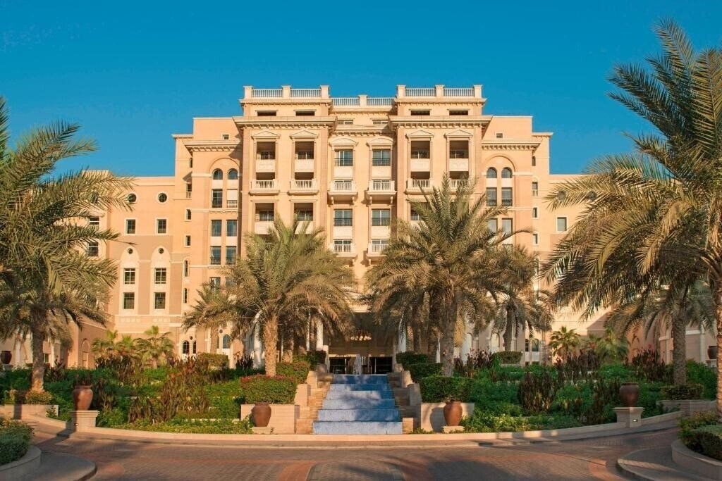 Изображение The Westin Dubai Mina Seyahi Beach Resort & Marina 5*