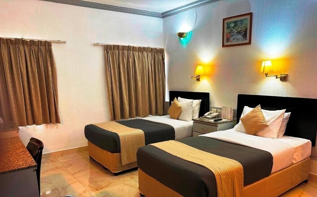 Картинка The Grand Astoria Hotel 3*