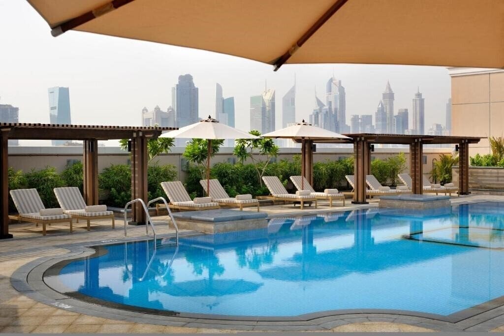 Изображение Crowne Plaza Jumeirah Dubai (ex. Ramada By Wyndham Jumeirah) 5*