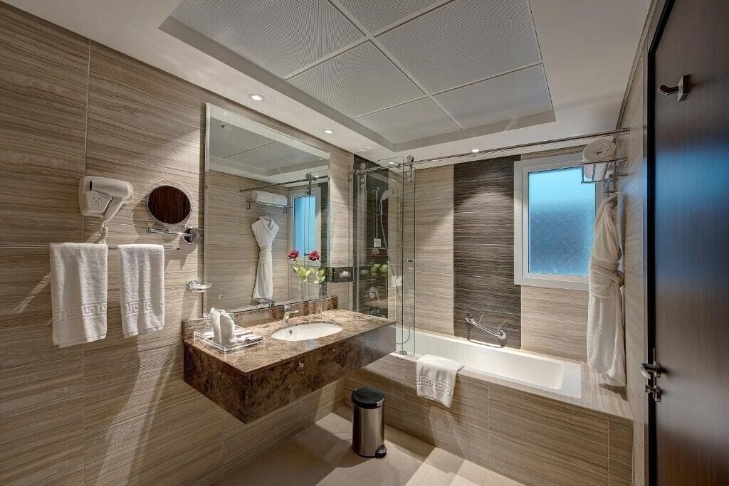 Фотография Omega Hotel 4*