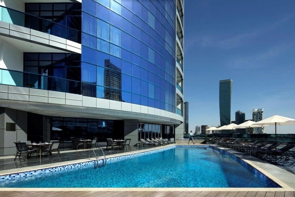 Изображение Radisson Blu Hotel Dubai Waterfront 5*