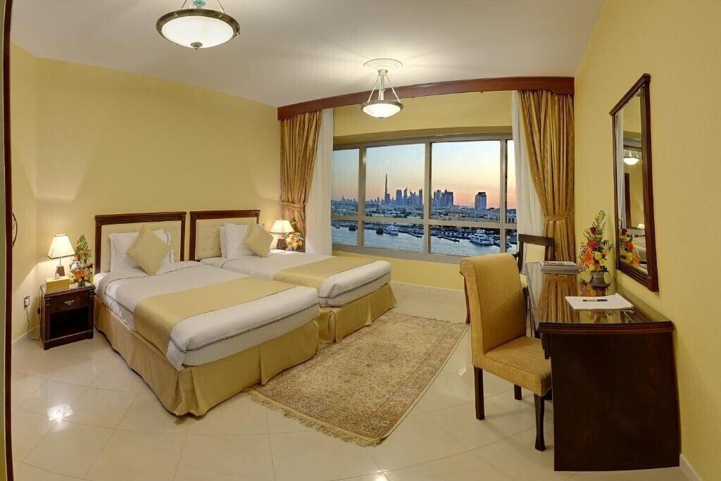 Отель Deira Suite Hotel 4*