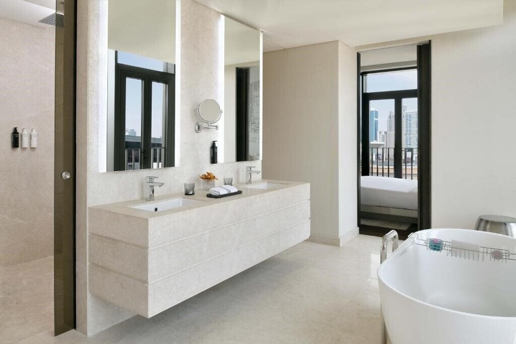 Фотография La Ville Hotel & Suites City Walk Dubai, Autograph Collection 5*