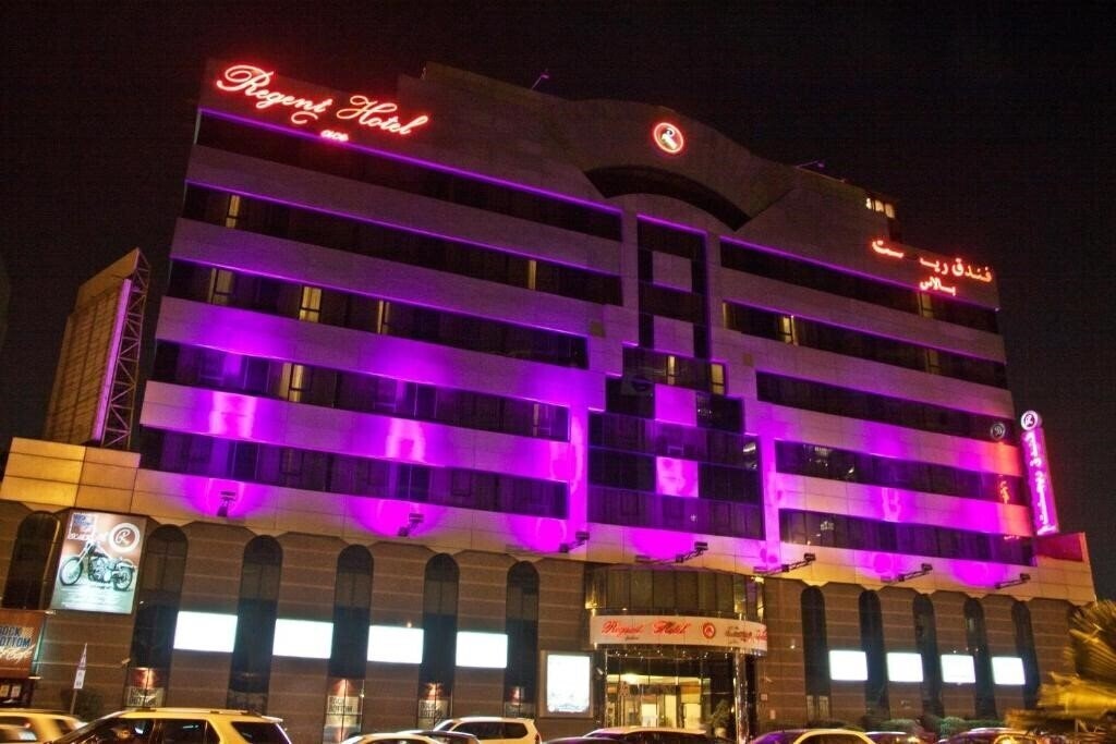 Отель Regent Palace Hotel 4*