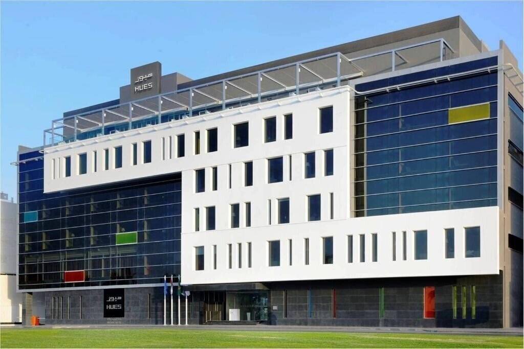 Отель Hues Boutique Hotel 4*