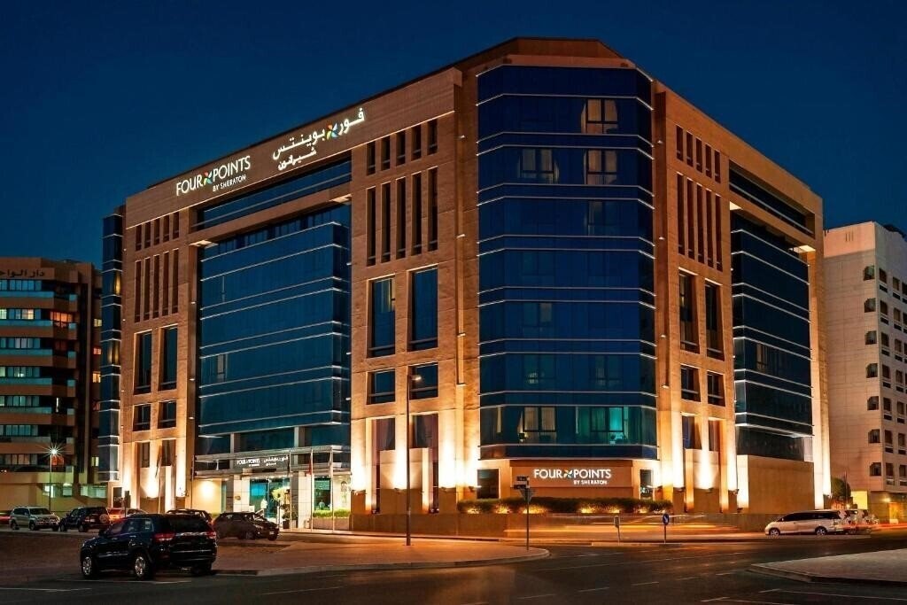 Отель Four Points by Sheraton Bur Dubai (ex. Four Points By Sheraton Downtown Dubai) 4*