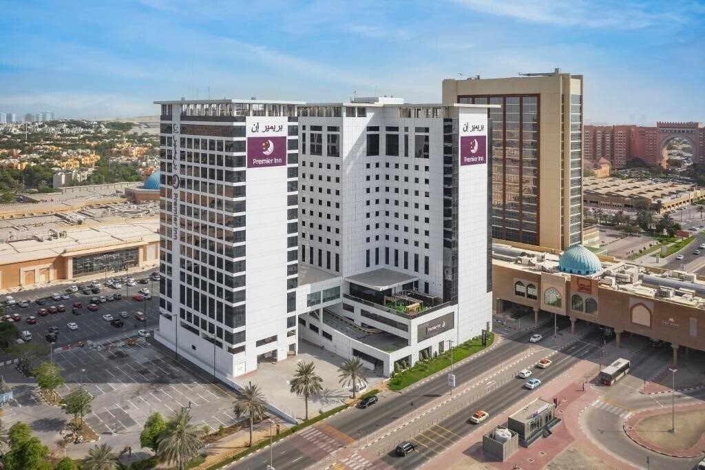 Отель Premier Inn Dubai Ibn Battuta Hotel 3*