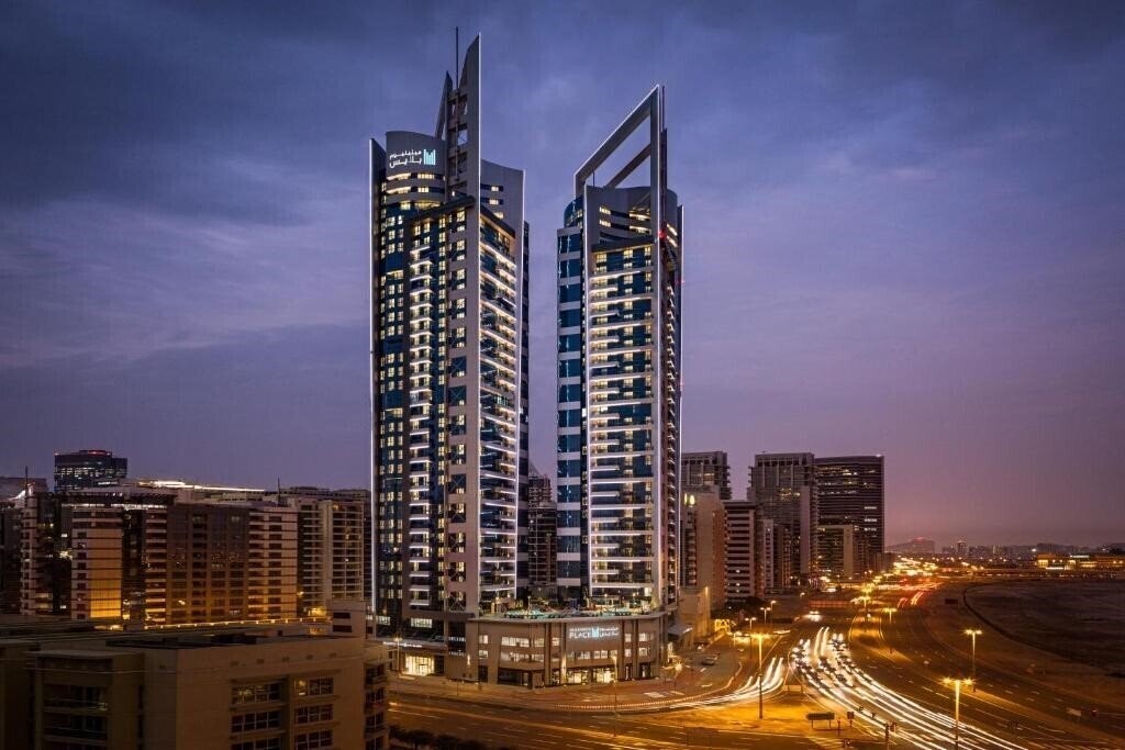 Отель Millennium Place Barsha Heights Hotel & Apartments 4*