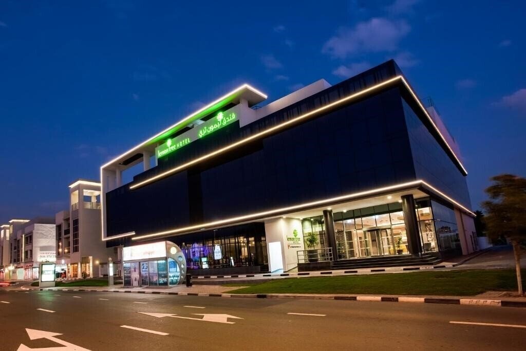 Отель Lemon Tree Hotel 3*