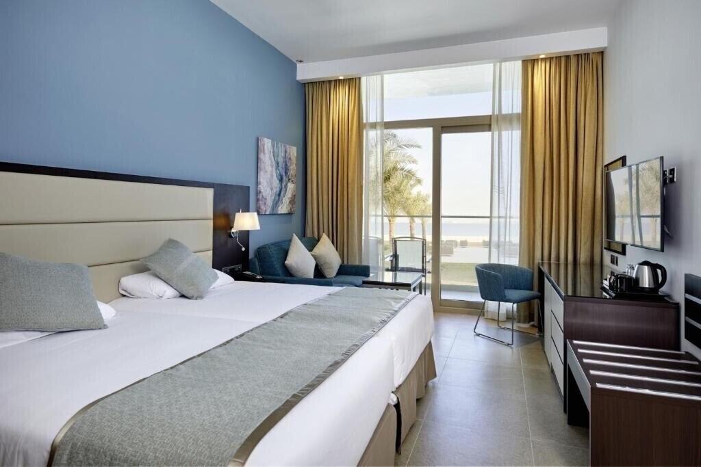 Фото Riu Dubai Beach Resort 4*