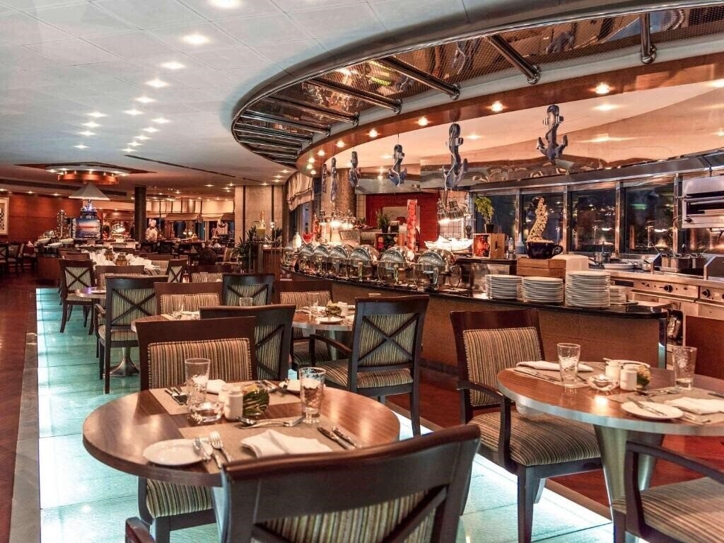Фото Swissotel Al Murooj Dubai 5*