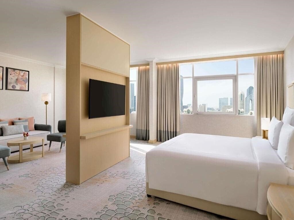 Фото Swissotel Al Murooj Dubai 5*