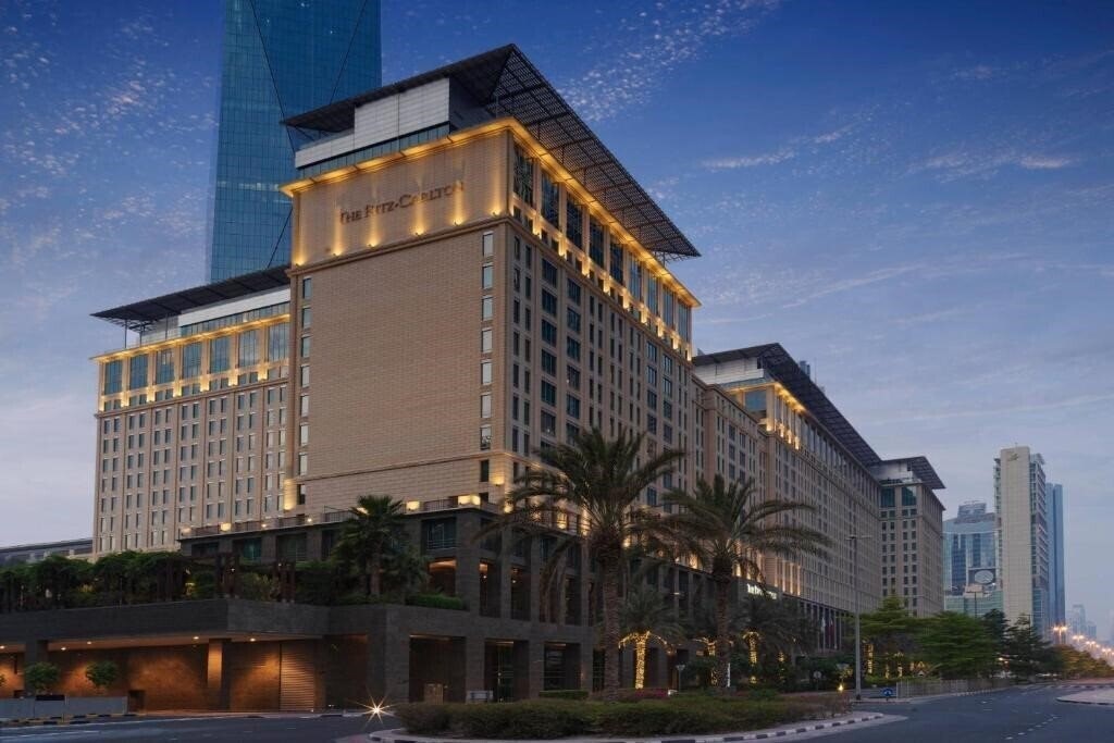 Отель The Ritz-Carlton, DIFC Downtown 5*