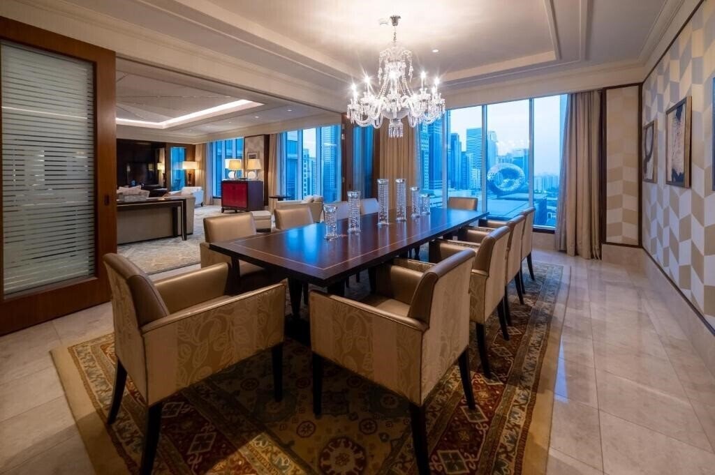 Изображение The Ritz-Carlton, DIFC Downtown 5*