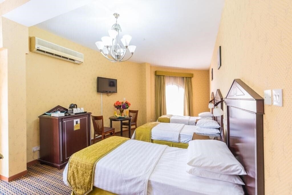 Отель Victoria Hotel 1*