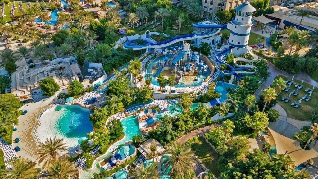 Фото Le Meridien Mina Seyahi Beach Resort & Water Park 5*
