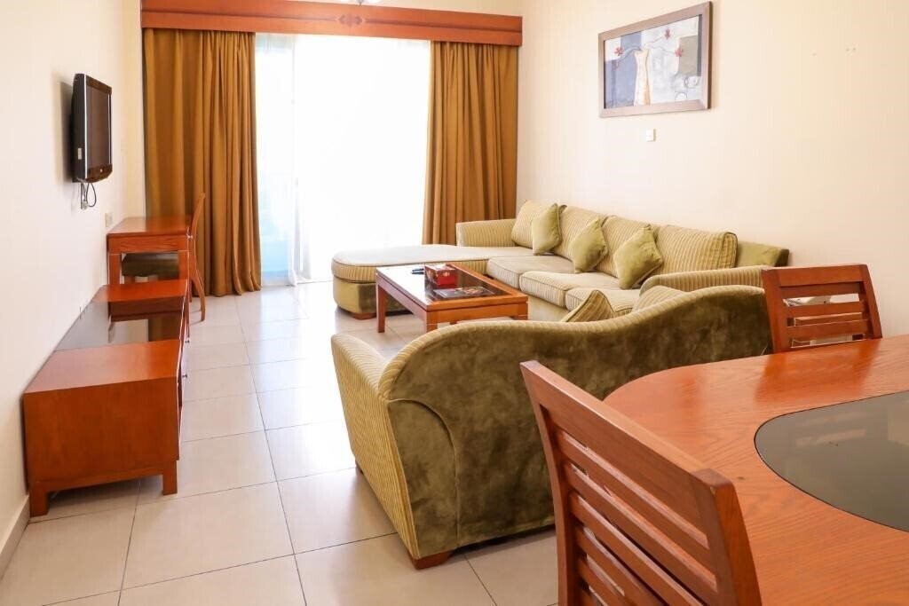 Фотография West Zone Plaza Hotel Apartments апартаменты