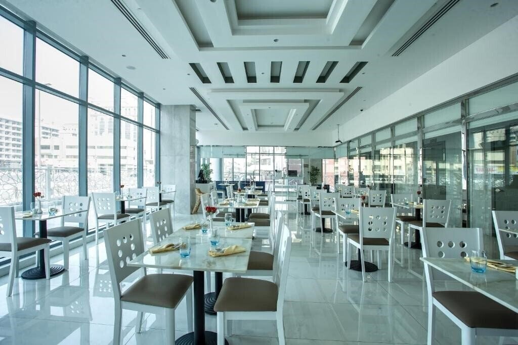 Изображение City Avenue Al Reqqa Hotel 3*