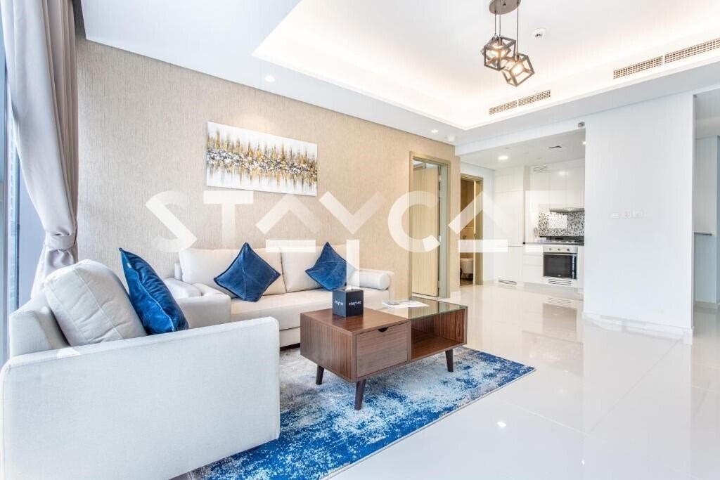 Отель Staycae Paramount Sheikh Zayed 5*