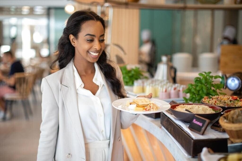 Фотография Delta Hotels by Marriott Dubai Investment Park 4*