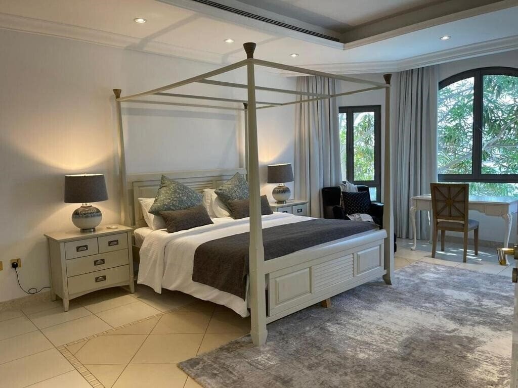 Картинка The Palm Jumeirah Villas 5*