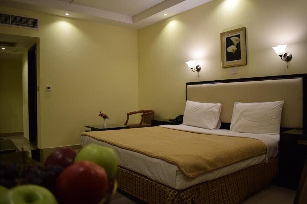 Фото Palm Beach Hotel Dubai 3*