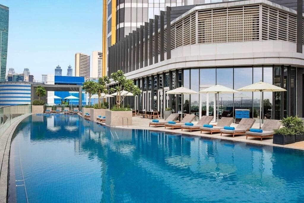 Отель Hilton Garden Inn Dubai Business Bay 4*