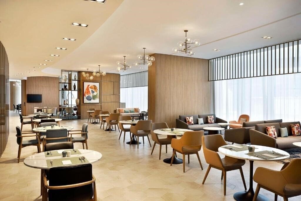 Изображение Hilton Garden Inn Dubai Business Bay 4*