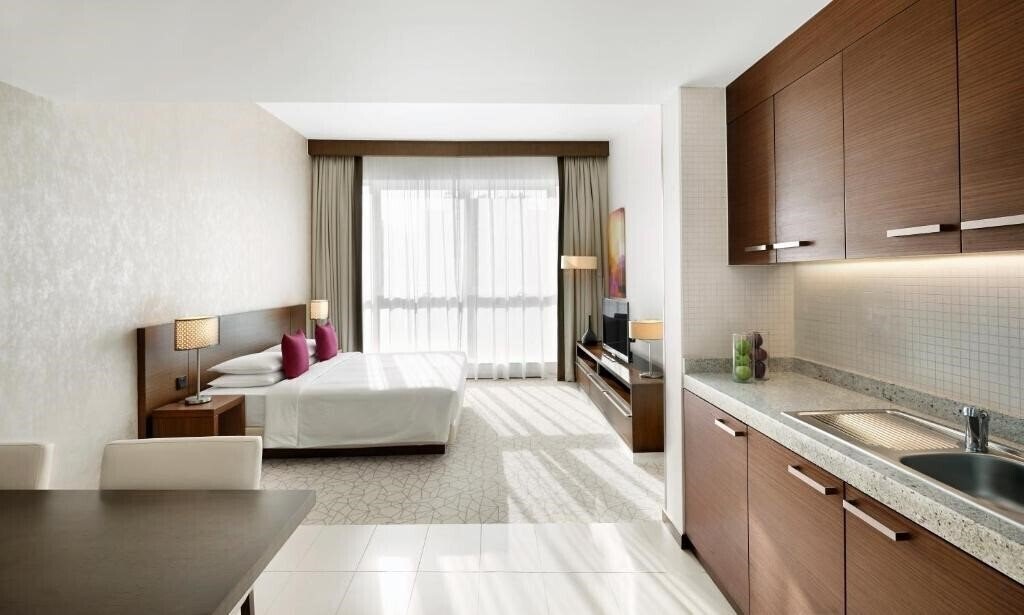 Фото Hyatt Place Dubai Al Rigga Residences 4*