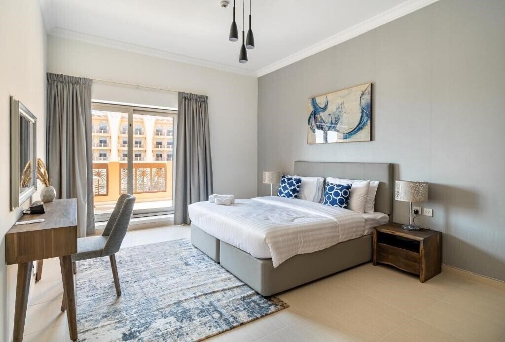 Фото Simply Comfort Suites in Sarai Palm Jumeirah 4*