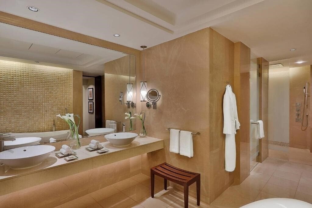 Фото The Ritz Carlton Hotel 5*