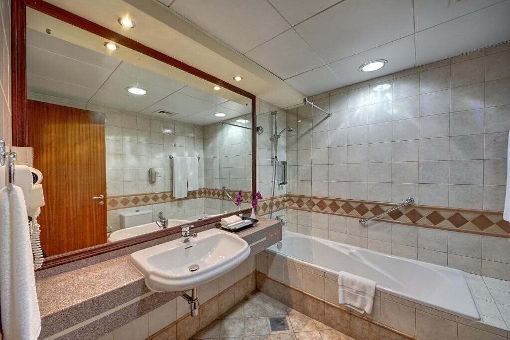 Фотография Al Manar Grand Hotel Apartment 3*