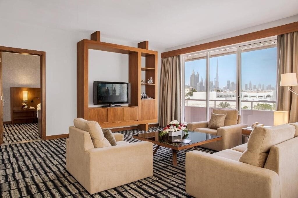 Изображение Jumeira Rotana 4*