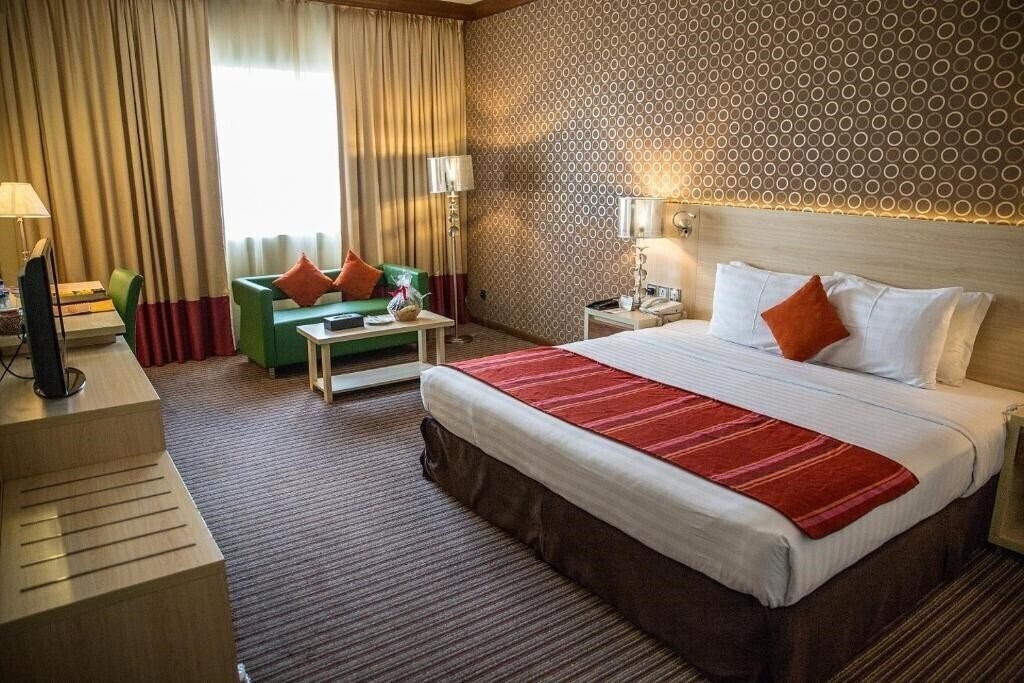 Фото Saffron Boutique Hotel 4*