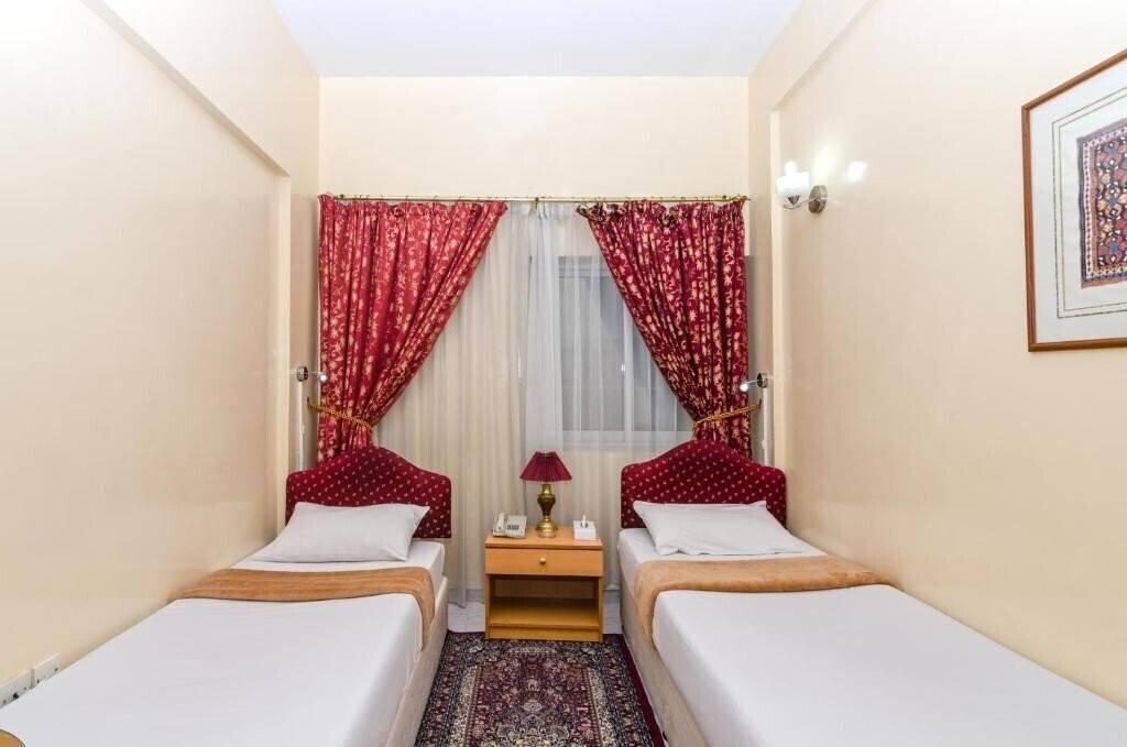 Отель Royalton Hotel 2*