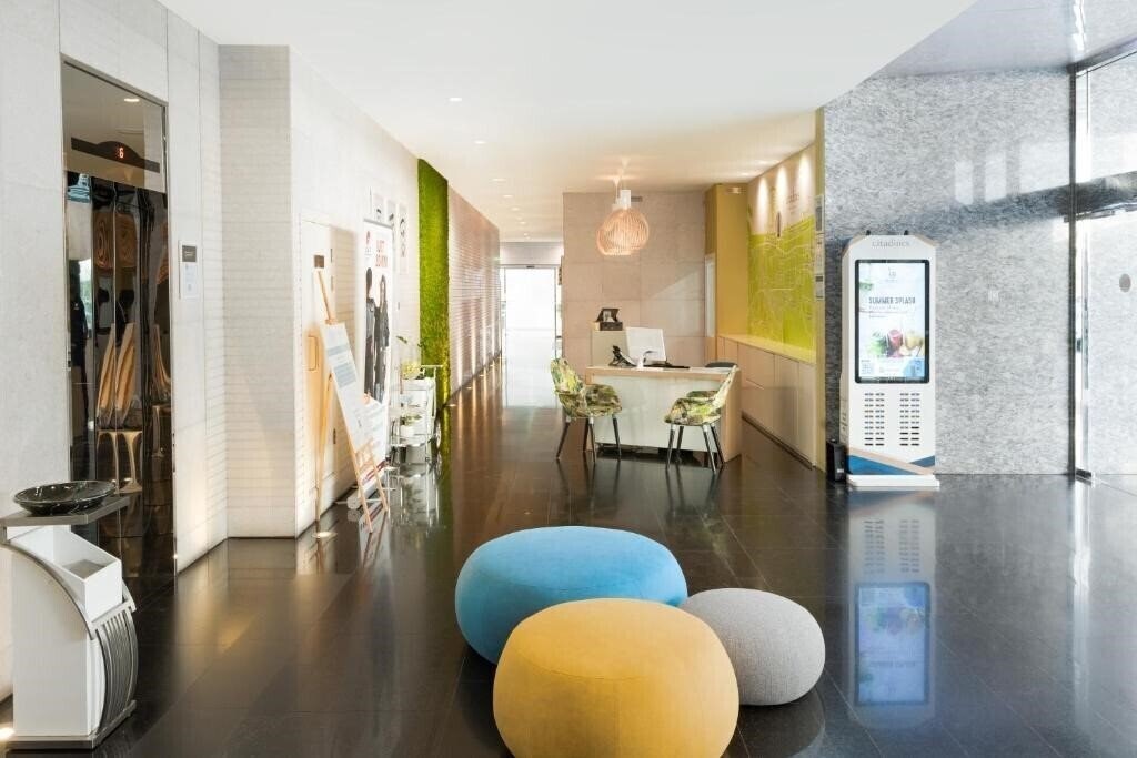 Фото Auris Metro Central Hotel Apartments 4*