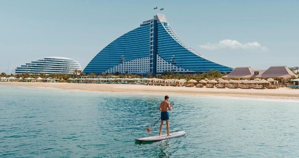 Отель Jumeirah Beach Hotel (ex. Beach Hotel, Jumeirah Beach Hotel & Beit Al Bahar Villas) 5*