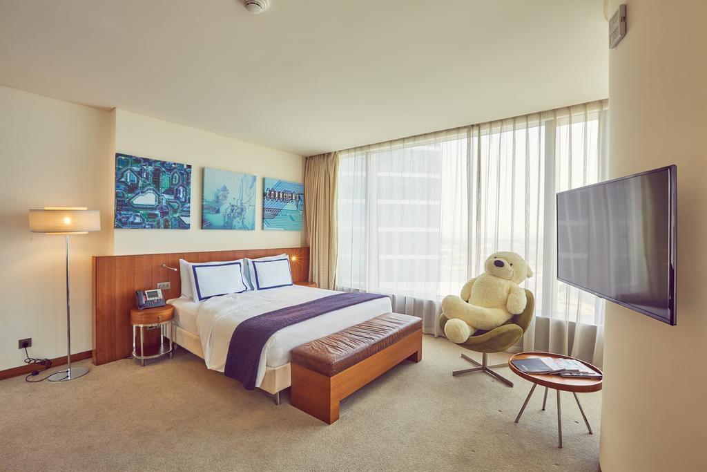 Отель Media One Hotel 4*