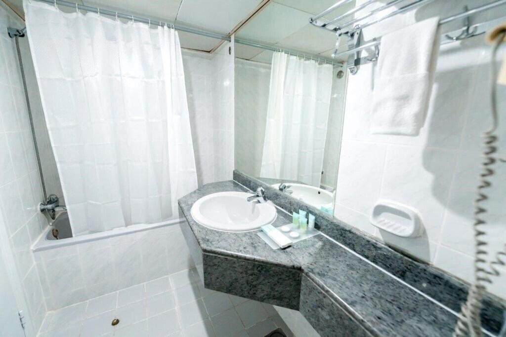 Фотография Sun & Sands Downtown Hotel 3*