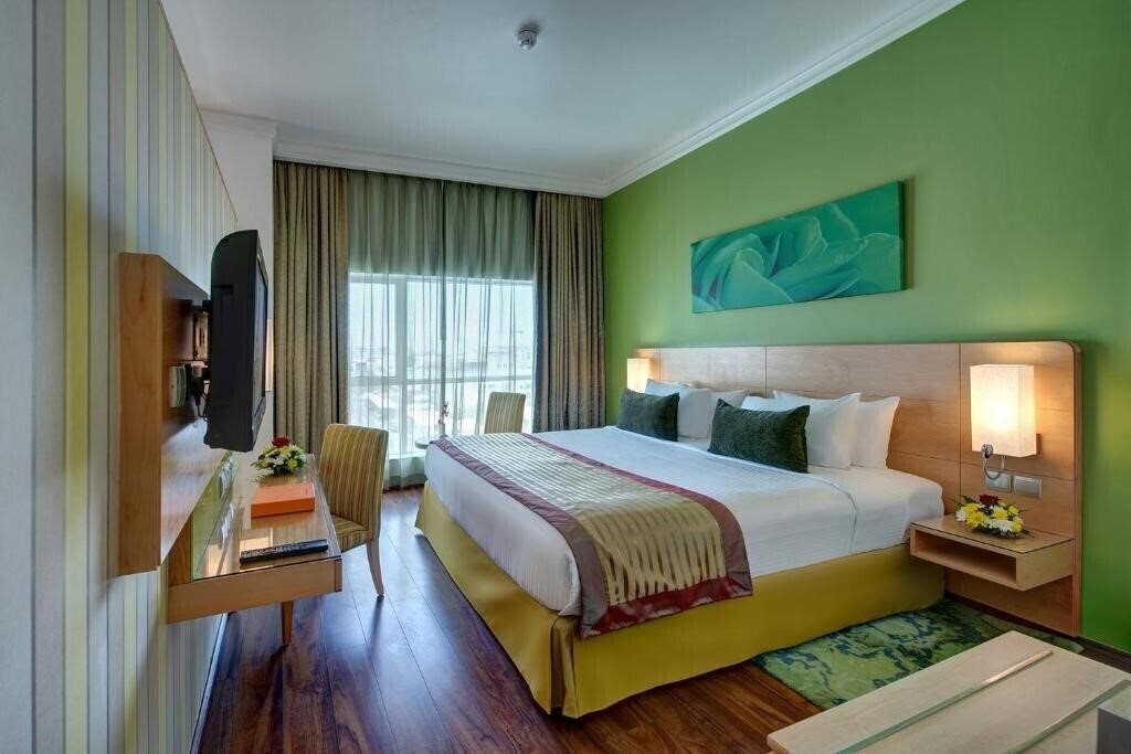 Отель Al Khoory Executive Hotel, Al Wasl 3*
