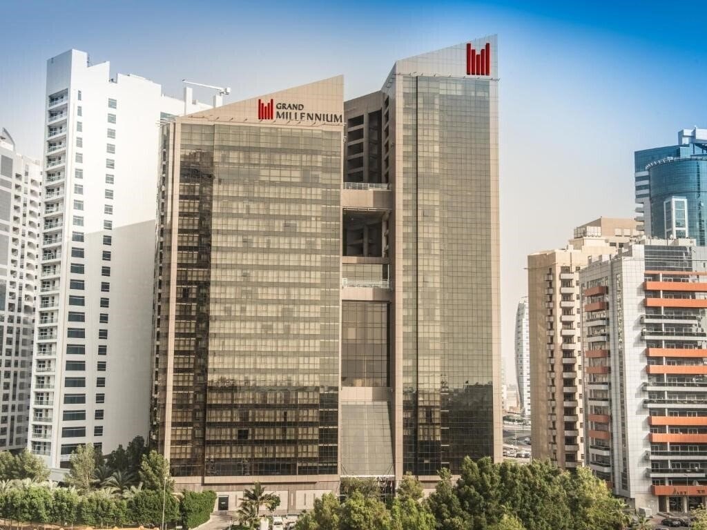 Отель Grand Millennium Dubai 5*