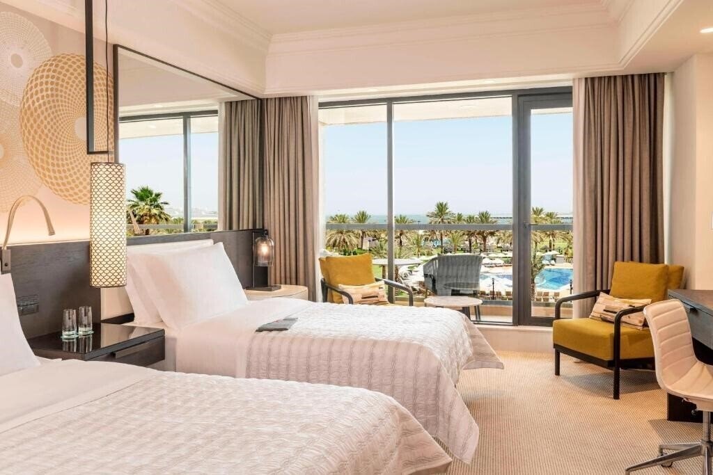 Фото Le Royal Meridien Beach Resort & SPA 5*