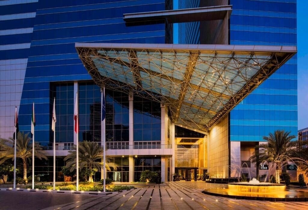 Фото The Monarch Dubai 5*